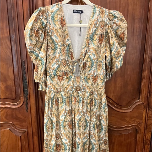 Women's Paisley Puff-Sleeve V-Neck Maxi Dress - Olive/Tan - Picture 7 of 15